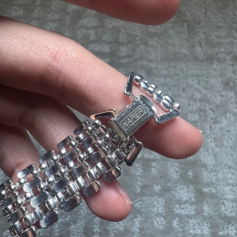 Napier Silver Tone Four Row Brick Link Bracelet Vintage Fold Over Clasp